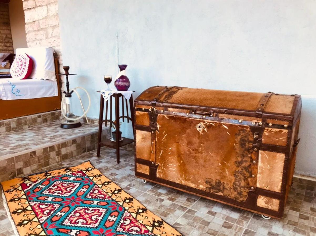 "Mani Guest House" Gjirokastër 外观 照片