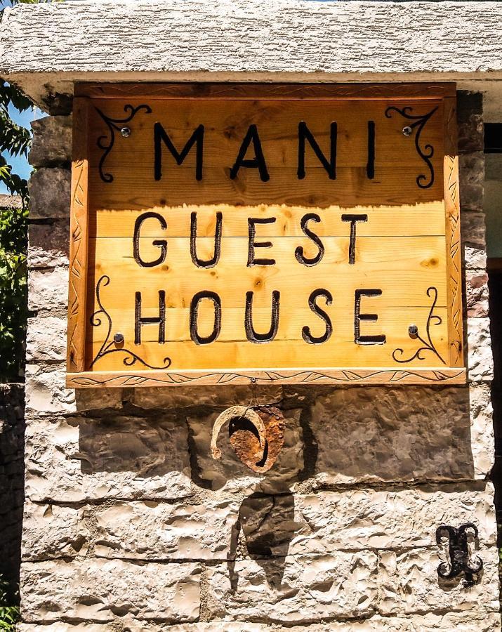 "Mani Guest House" Gjirokastër 外观 照片