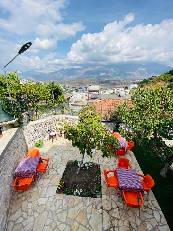 "Mani Guest House" Gjirokastër 外观 照片