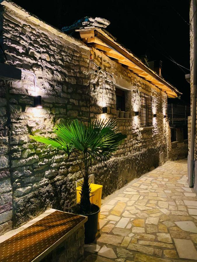 "Mani Guest House" Gjirokastër 外观 照片