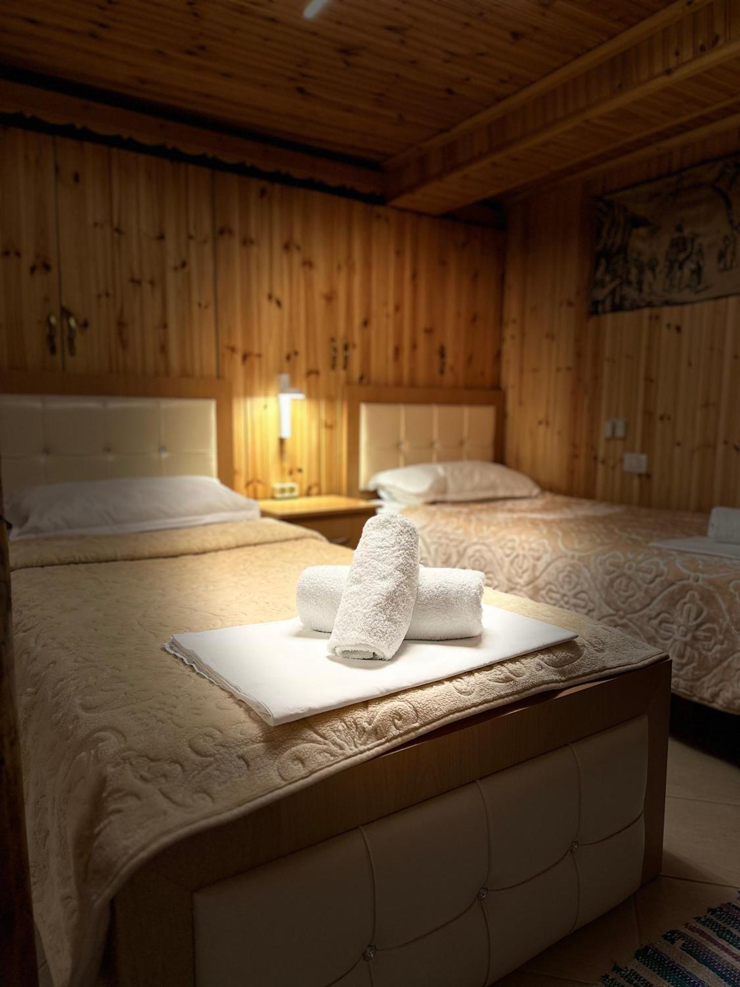 "Mani Guest House" Gjirokastër 外观 照片