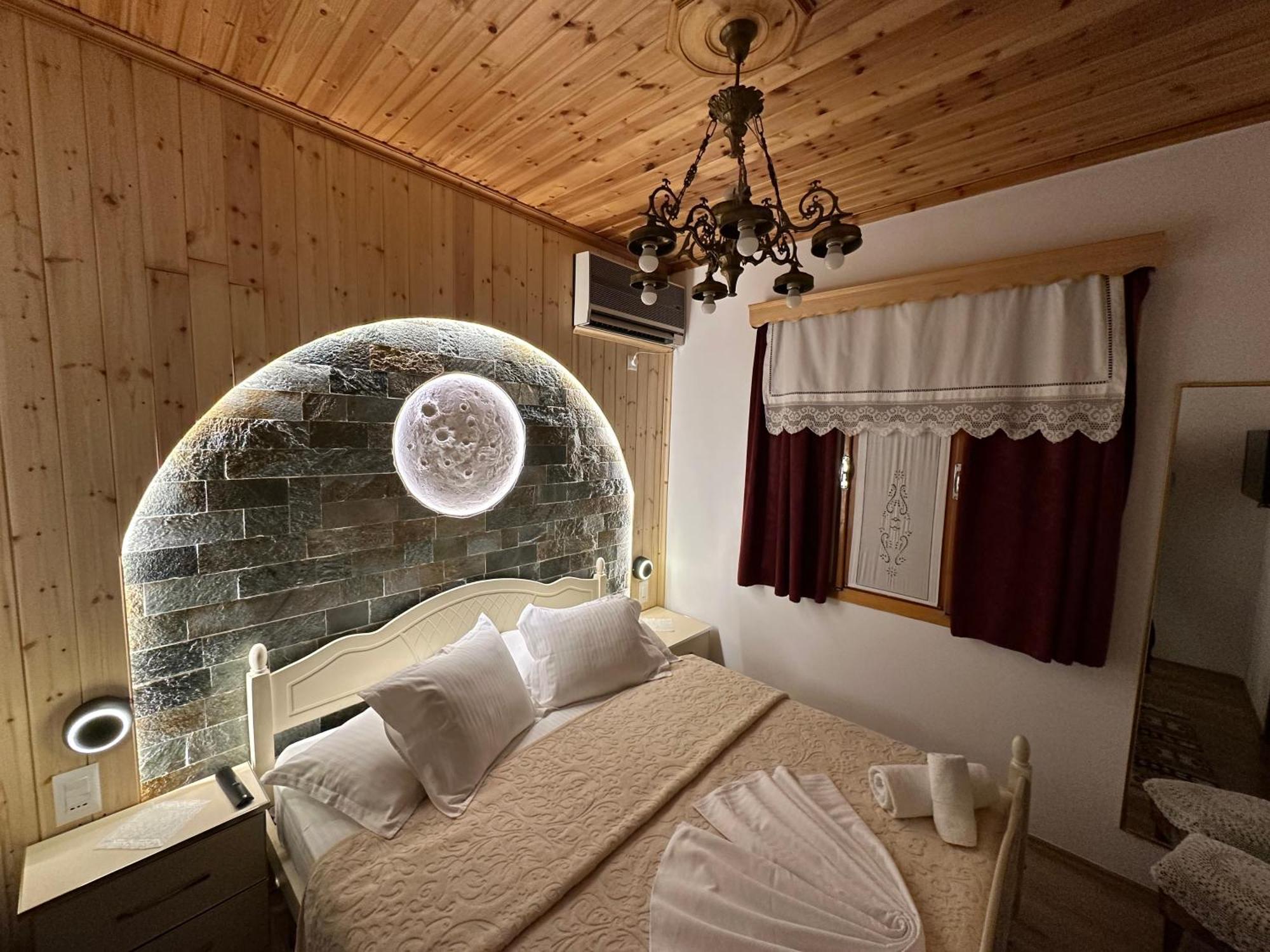 "Mani Guest House" Gjirokastër 外观 照片