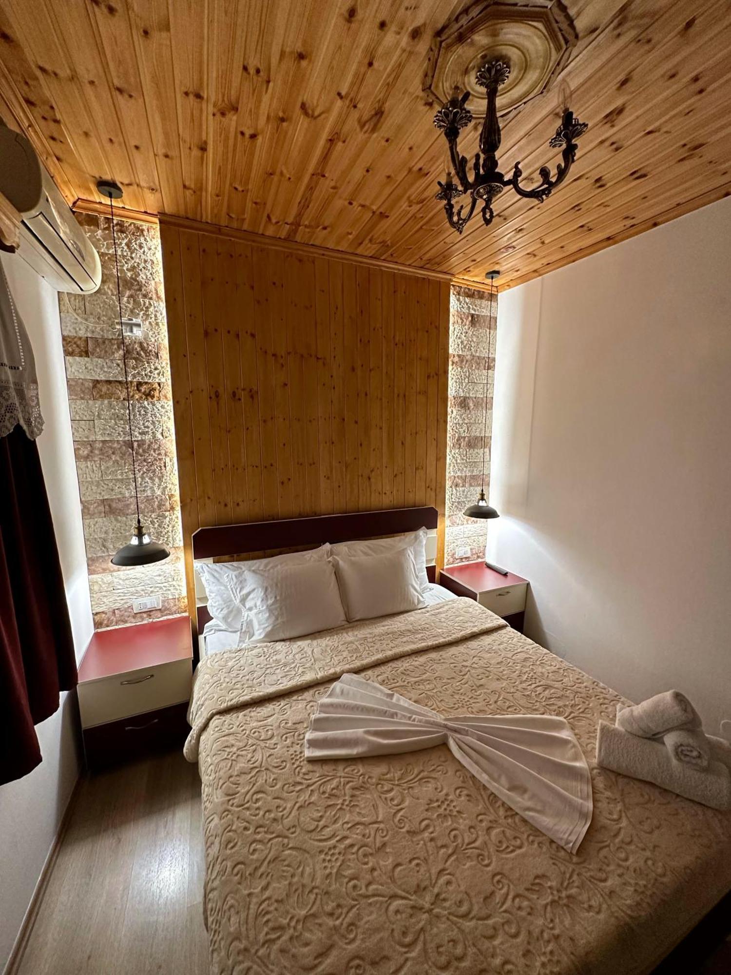 "Mani Guest House" Gjirokastër 外观 照片