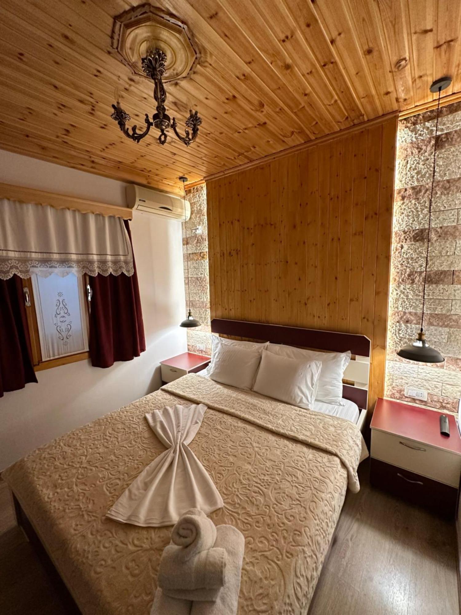 "Mani Guest House" Gjirokastër 外观 照片