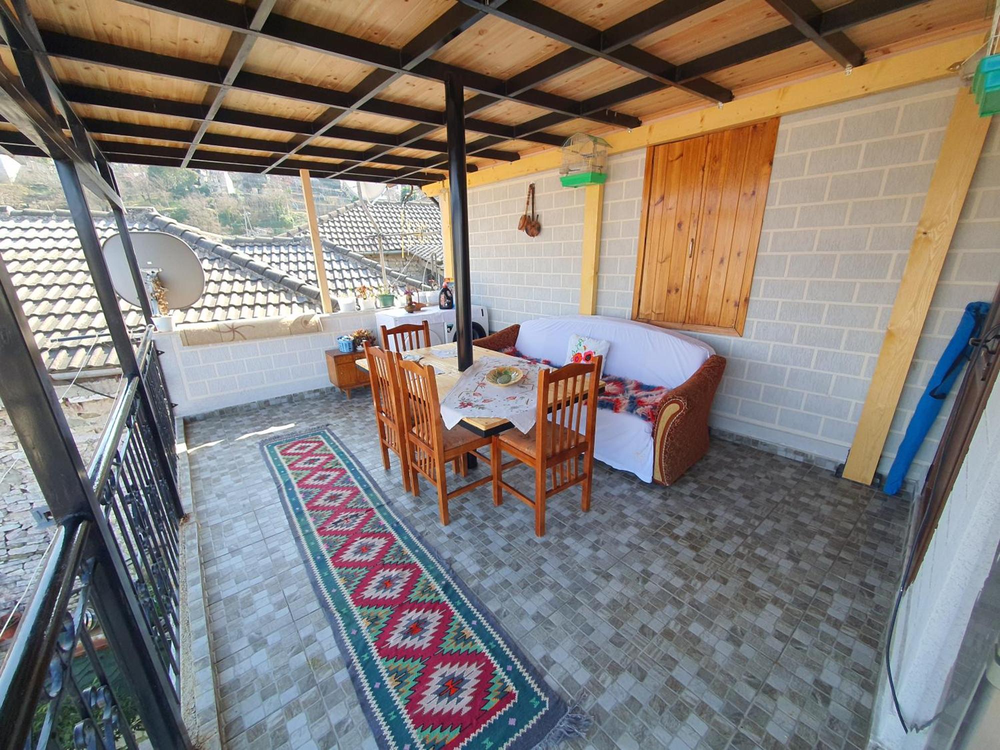"Mani Guest House" Gjirokastër 外观 照片